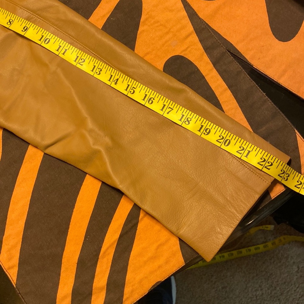 Beige Leather Jacket - image 7